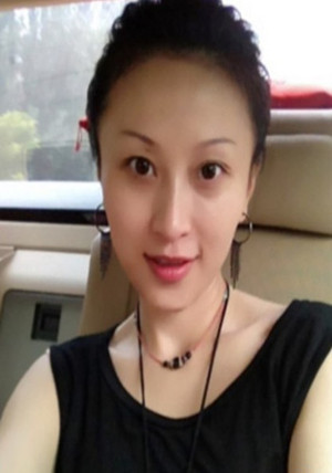 徐州杨明的老婆图片